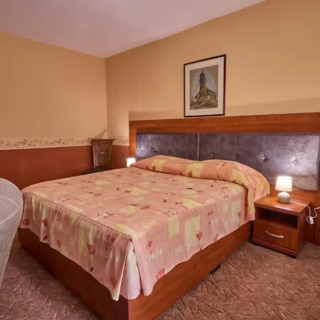 калина 2* Боровец