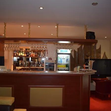 калина 2* Боровец